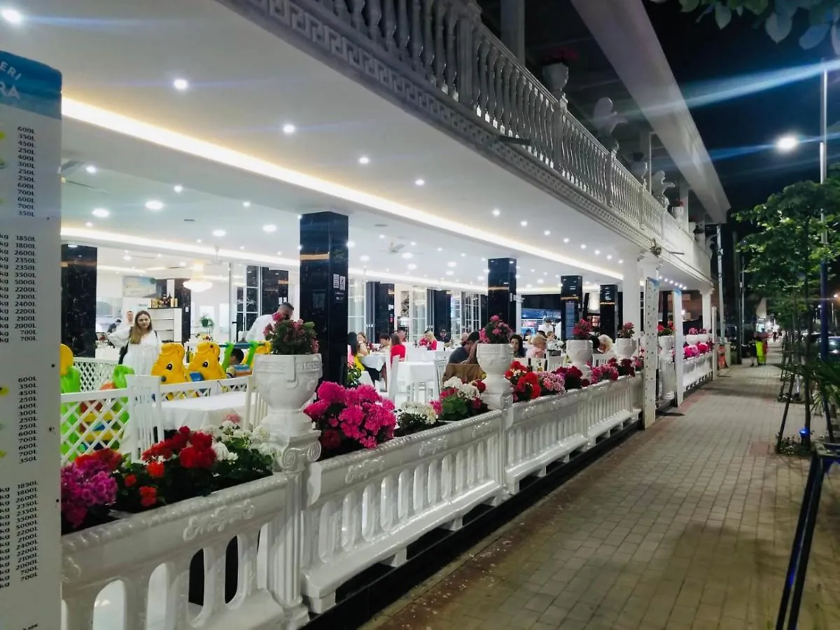 Ujvara Hotel Golem  Golem (Tirana)