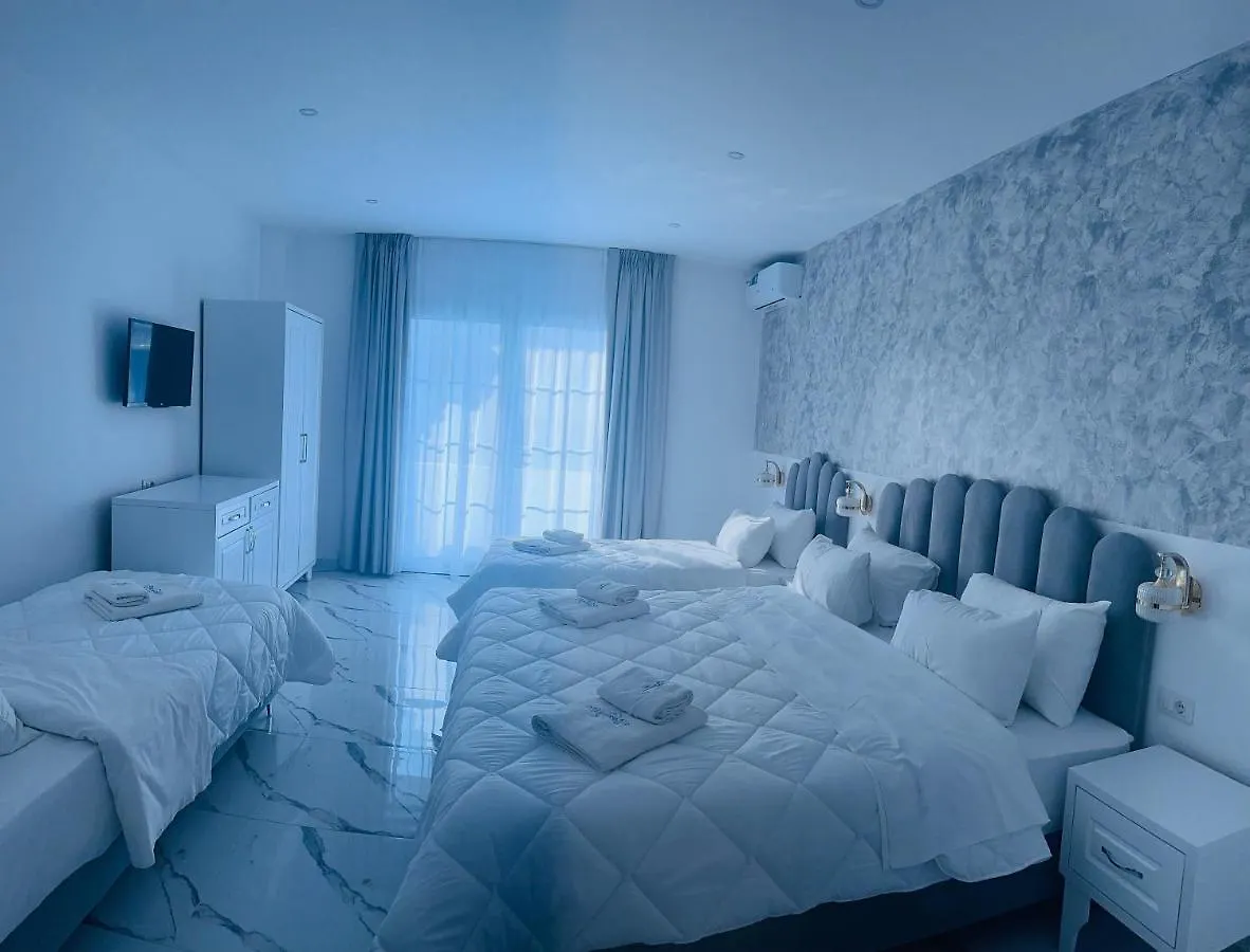 Ujvara Hotel Golem