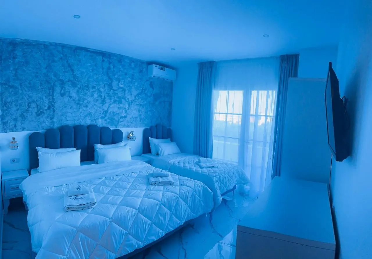 Ujvara Hotel Golem   Golem (Tirana)