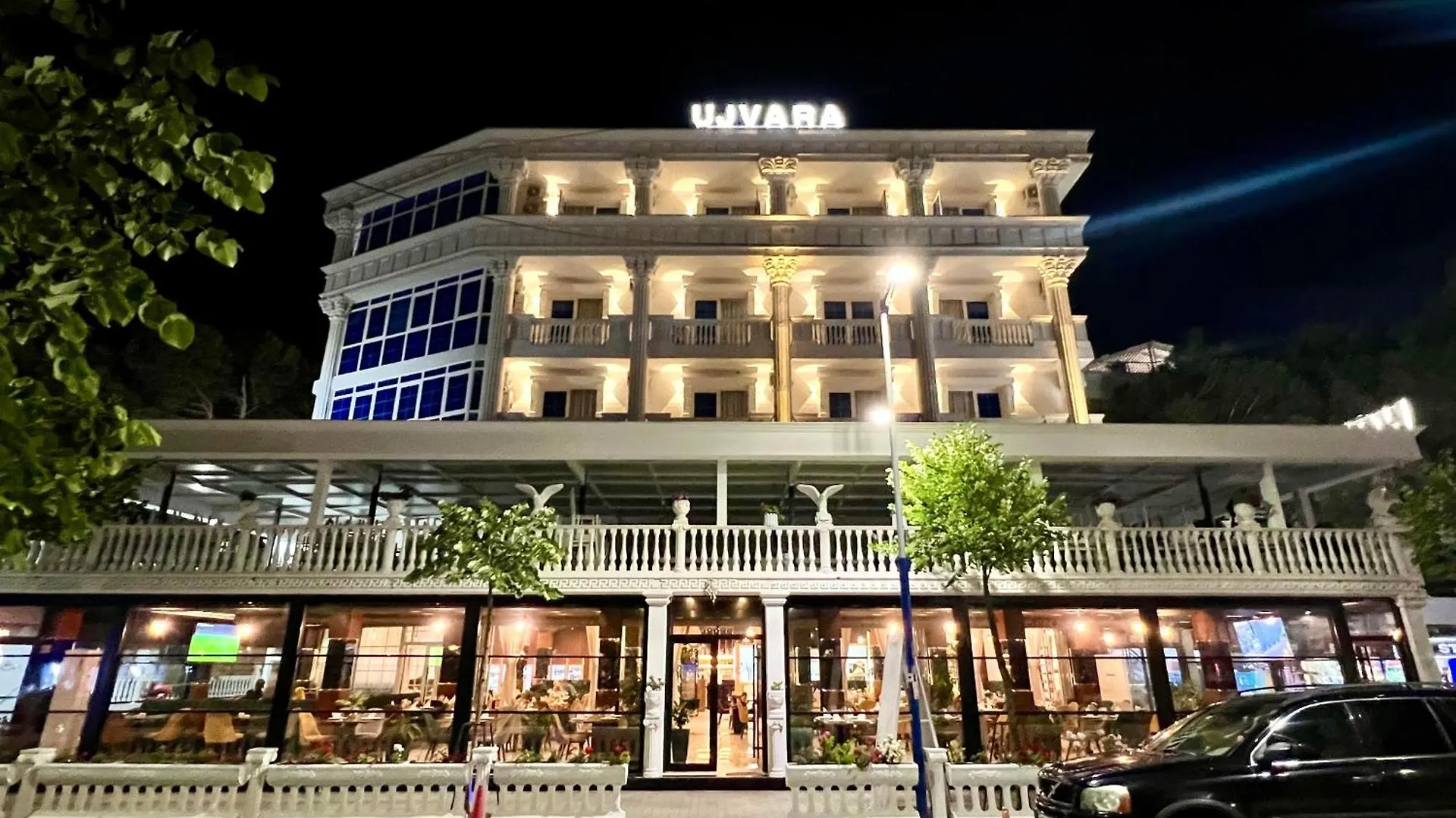 Ujvara Hotel Golem