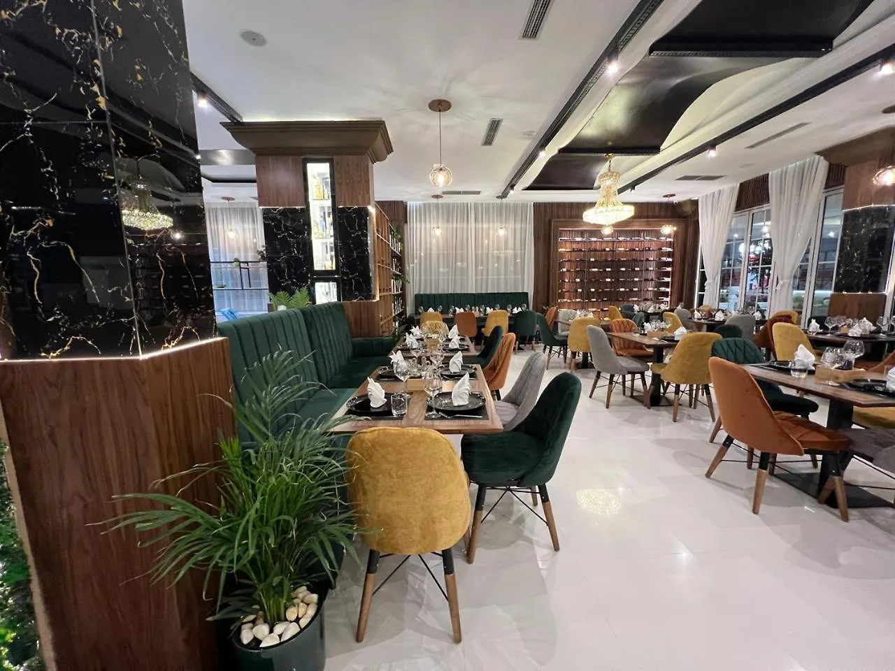 Ujvara Hotel Golem   Golem (Tirana)